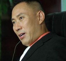 吴京安的生活照