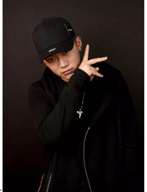 pgone娱乐,从嘻哈歌手到娱乐界的璀璨明星