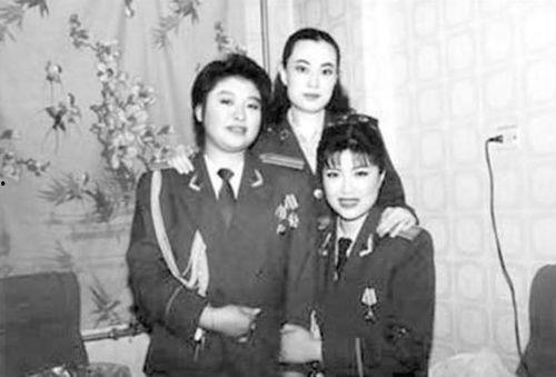 韩红年轻时的照片大全,从青涩少女到歌坛巨星的蜕变之路